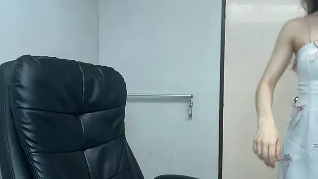 SassyJessi online show from June 24, 4:11 am