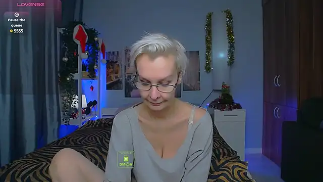 HelgaHimmell online show from December 22, 9:53 pm