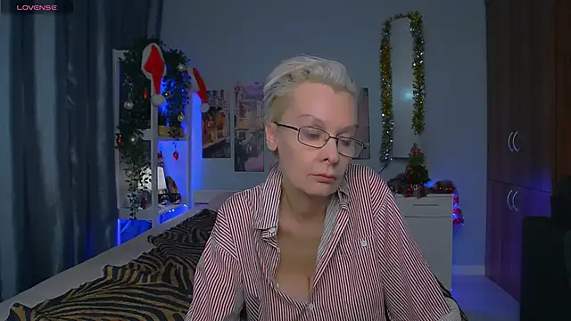 HelgaHimmell online show from January 6, 2:15 am