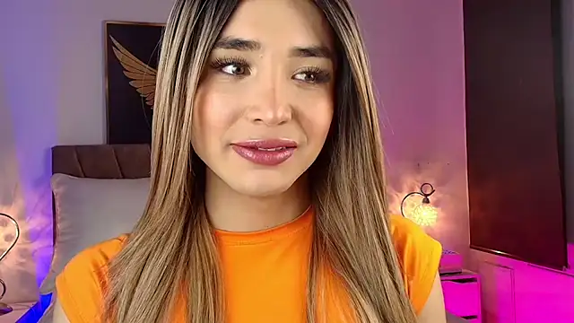 Missantonella  online show from December 7, 8:27 pm