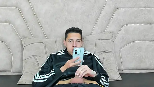 thiago19s online show from December 21, 10:19 pm