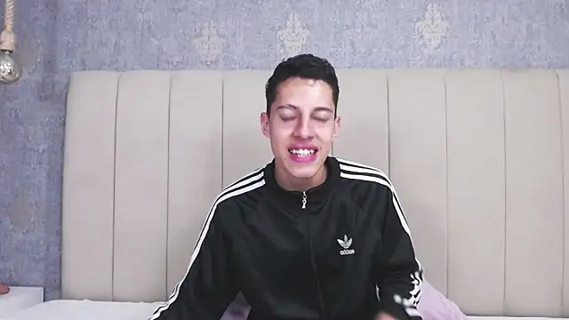 thiago19s online show from March 11, 12:44 am