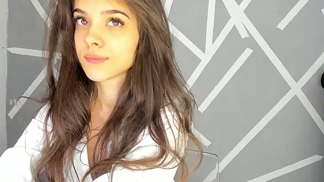 Snapshot of BabyAylin chatting on January 3, 7:49 am BabyAylin online show from January 3, 7:49 am