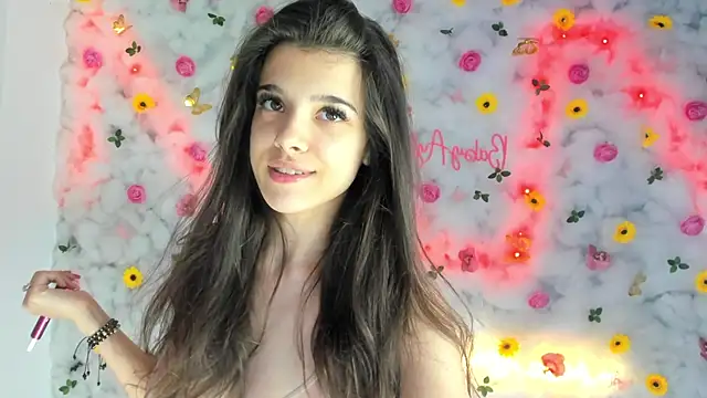 Snapshot of BabyAylin chatting on February 18, 9:21 am BabyAylin online show from February 18, 9:21 am