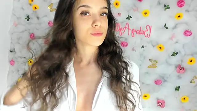 Snapshot of BabyAylin chatting on March 1, 5:42 am BabyAylin online show from March 1, 5:42 am