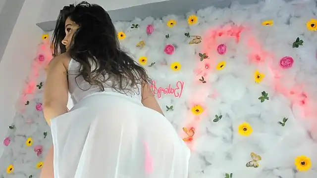 Snapshot of BabyAylin chatting on March 16, 5:36 am BabyAylin online show from March 16, 5:36 am