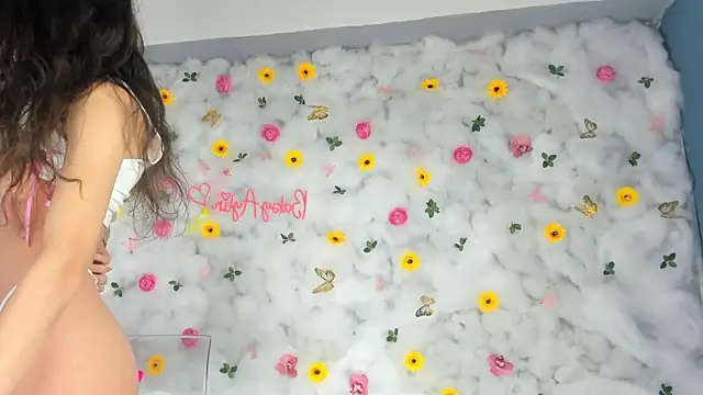 Snapshot of BabyAylin chatting on March 19, 2:13 pm BabyAylin online show from March 19, 2:13 pm