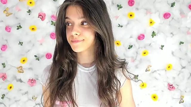 Snapshot of BabyAylin chatting on March 21, 10:06 am BabyAylin online show from March 21, 10:06 am