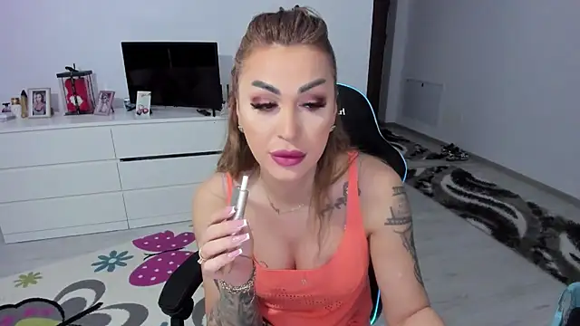 GlossyDiamondX online show from March 20, 5:46 am