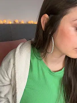 Snapshot of Loella-Rose chatting on January 23, 11:37 am Loella-Rose online show from January 23, 11:37 am