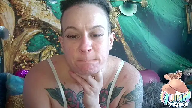 quinnmariexo online show from December 16, 8:14 pm