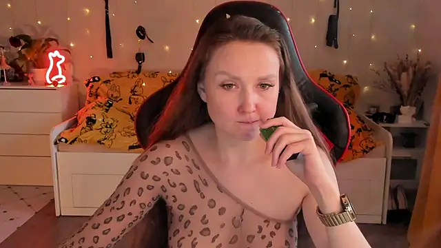 Snapshot of desperatehousewife__ chatting on September 14, 2:38 pm desperatehousewife online show from September 14, 2:38 pm