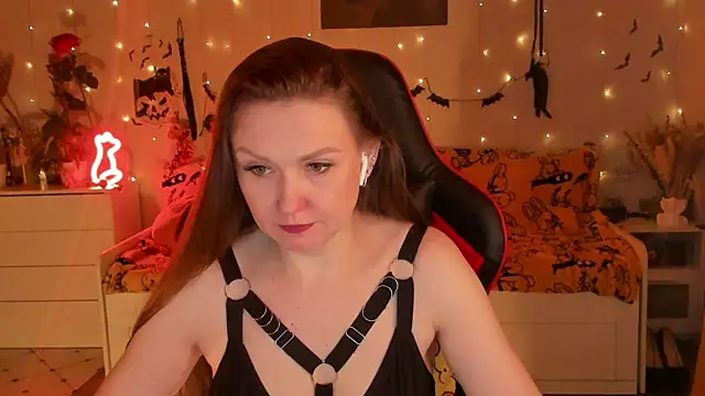 Snapshot of desperatehousewife__ chatting on November 1, 5:04 pm desperatehousewife online show from November 1, 5:04 pm