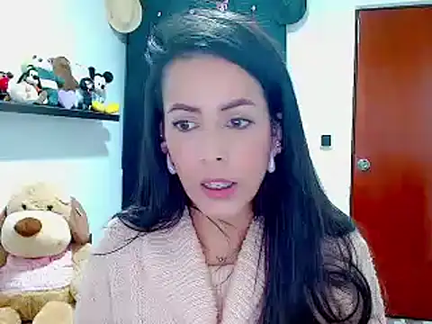 Snapshot of ella_peck chatting on December 18, 2:42 am ella peck online show from December 18, 2:42 am