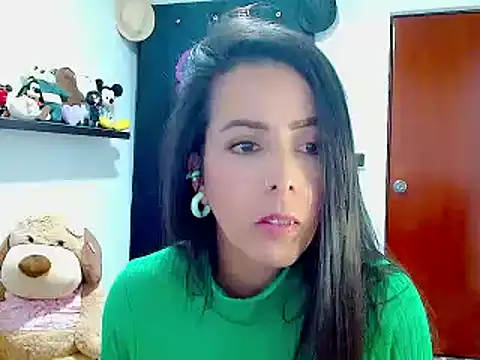 Snapshot of ella_peck chatting on December 22, 4:17 am ella peck online show from December 22, 4:17 am