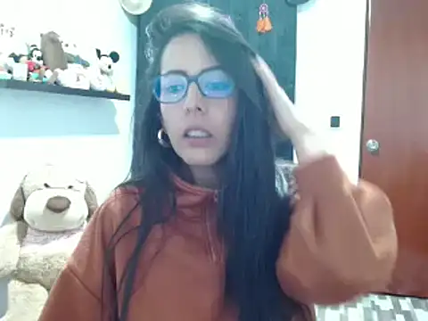 Snapshot of ella_peck chatting on January 21, 3:37 am ella peck online show from January 21, 3:37 am