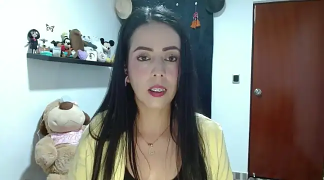 Snapshot of ella_peck chatting on February 5, 12:20 am ella peck online show from February 5, 12:20 am