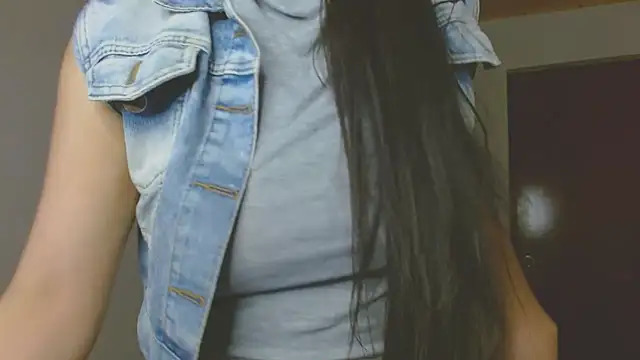 Snapshot of ella_peck chatting on October 5, 3:16 am ella peck online show from October 5, 3:16 am