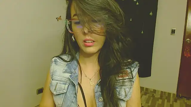 Snapshot of ella_peck chatting on November 13, 4:11 am ella peck online show from November 13, 4:11 am