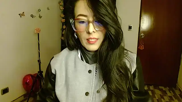 Snapshot of ella_peck chatting on November 19, 5:18 am ella peck online show from November 19, 5:18 am