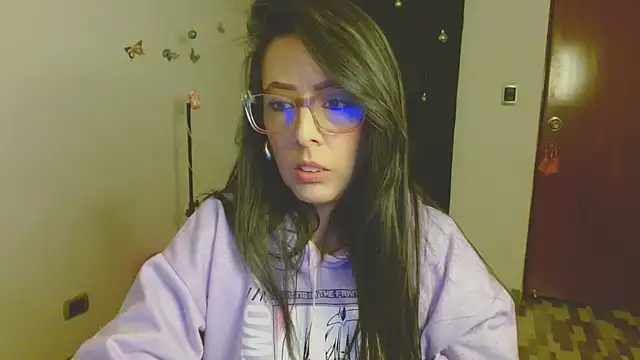 Snapshot of ella_peck chatting on November 30, 11:20 pm ella peck online show from November 30, 11:20 pm