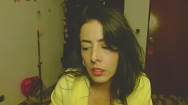 Snapshot of ella_peck chatting on December 18, 4:51 am ella peck online show from December 18, 4:51 am