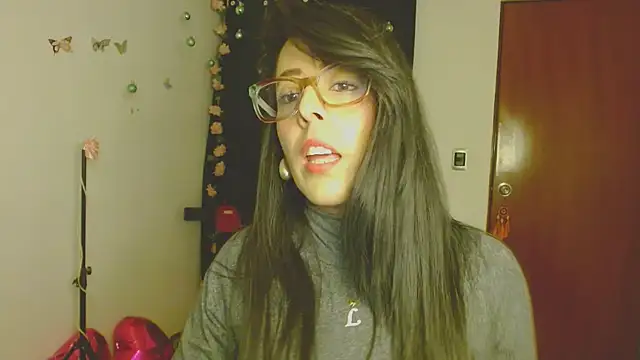 Snapshot of ella_peck chatting on January 6, 4:05 am ella peck online show from January 6, 4:05 am