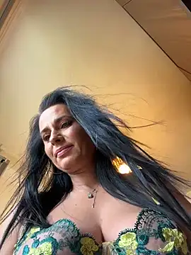 Hotmomcheckk  online show from June 10, 10:47 am