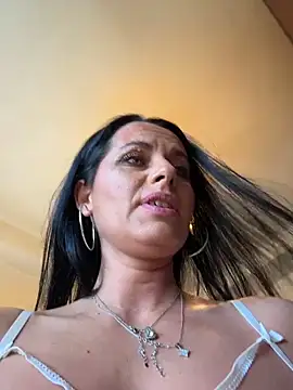 Hotmomcheckk  online show from June 28, 9:37 am