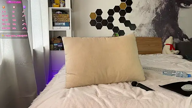 LinaWitch online show from March 15, 11:08 am