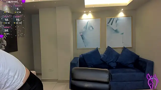 Snapshot of MollySundersX chatting on November 11, 8:53 pm MollySundersX online show from November 11, 8:53 pm