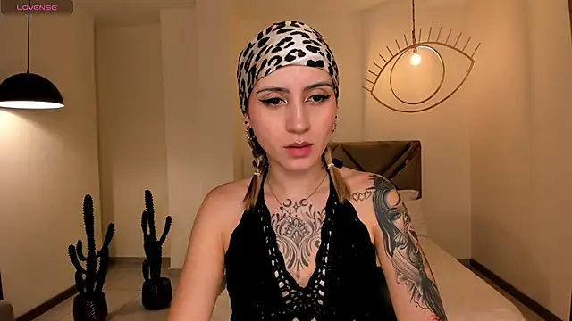 MollySundersX online show from January 13, 9:20 pm