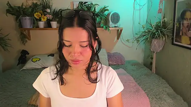 MiaaRose online show from June 27, 4:56 pm