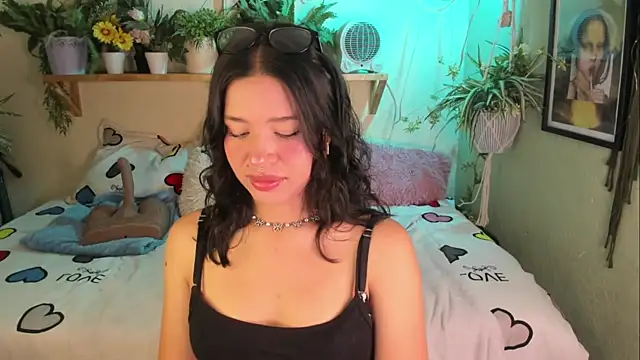 MiaaRose online show from July 31, 9:25 pm