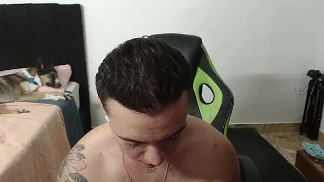 male pussy online show from April 30, 2:29 am