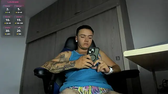 male pussy online show from May 28, 6:38 pm