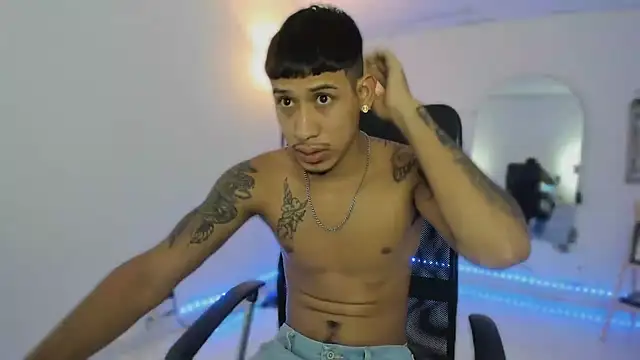 slim master12 online show from December 17, 9:32 pm