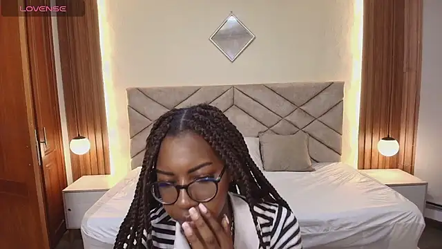 Raquel jones online show from March 14, 12:10 pm