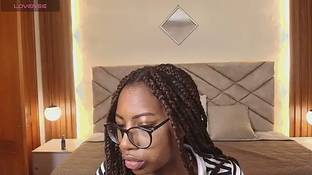 Raquel jones online show from April 29, 1:37 pm