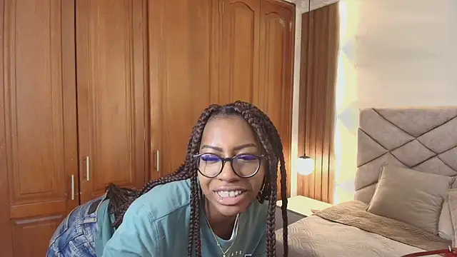 Snapshot of Raquel_jones chatting on June 22, 11:51 am Raquel jones online show from June 22, 11:51 am