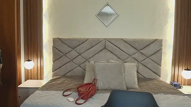 Snapshot of Raquel_jones chatting on July 2, 12:22 pm Raquel jones online show from July 2, 12:22 pm