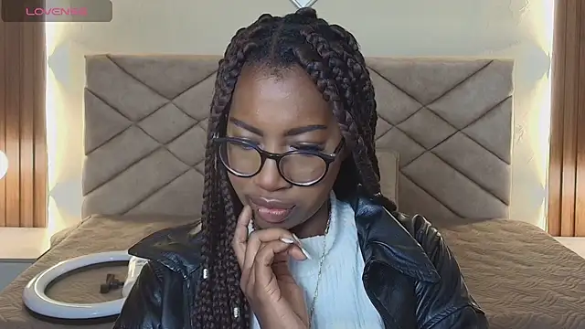 Snapshot of Raquel_jones chatting on July 12, 11:45 am Raquel jones online show from July 12, 11:45 am
