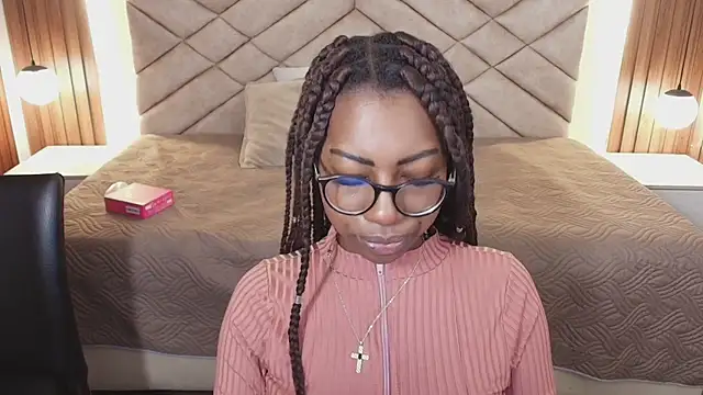 Snapshot of Raquel_jones chatting on July 24, 12:14 pm Raquel jones online show from July 24, 12:14 pm