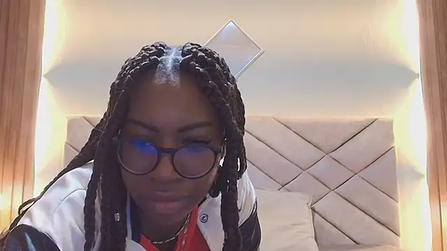 Snapshot of Raquel_jones chatting on August 4, 1:46 pm Raquel jones online show from August 4, 1:46 pm