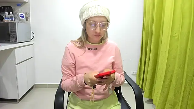 Adele johnsonn1 online show from January 29, 10:27 am