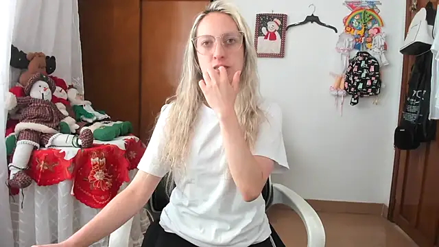 Adele johnsonn1 online show from December 2, 4:02 pm