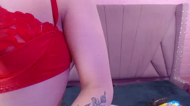 Snapshot of MelodySweett chatting on December 27, 3:09 am MelodySweett online show from December 27, 3:09 am