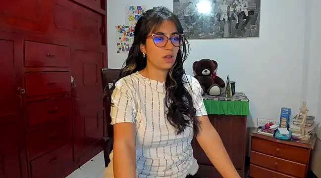 Snapshot of Isabellaa22_1 chatting on January 8, 2:35 am Isabellaa22 1 online show from January 8, 2:35 am