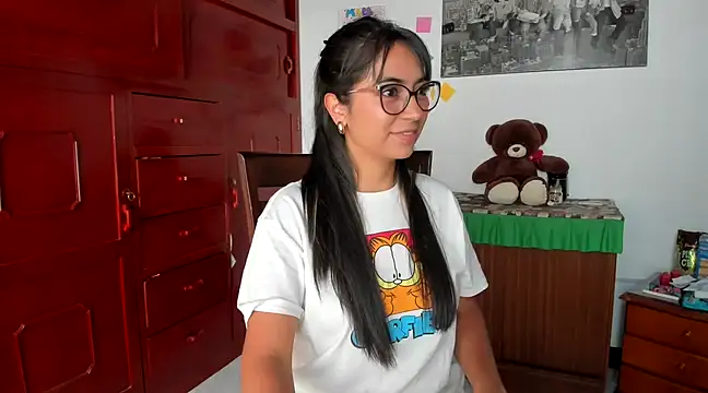 Snapshot of Isabellaa22_1 chatting on January 17, 5:08 pm Isabellaa22 1 online show from January 17, 5:08 pm