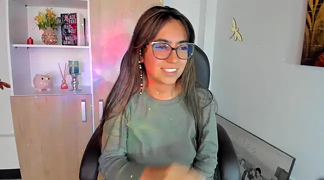 Snapshot of Isabellaa22_1 chatting on March 12, 4:56 pm Isabellaa22 1 online show from March 12, 4:56 pm